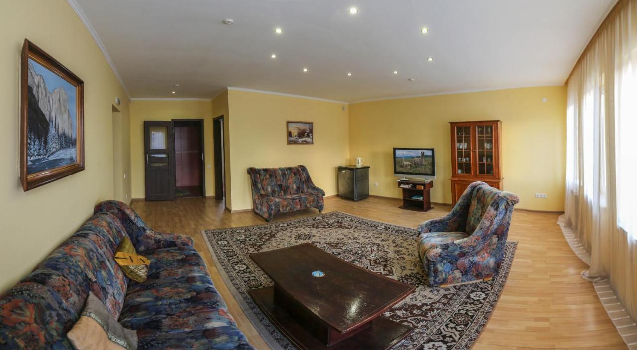 Отель Центр Трускавца Trouskavets Extérieur photo